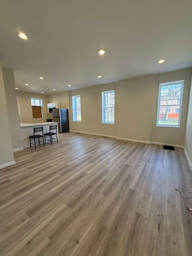 Building Photo - 3215-3217-3217 Nebraska Ave