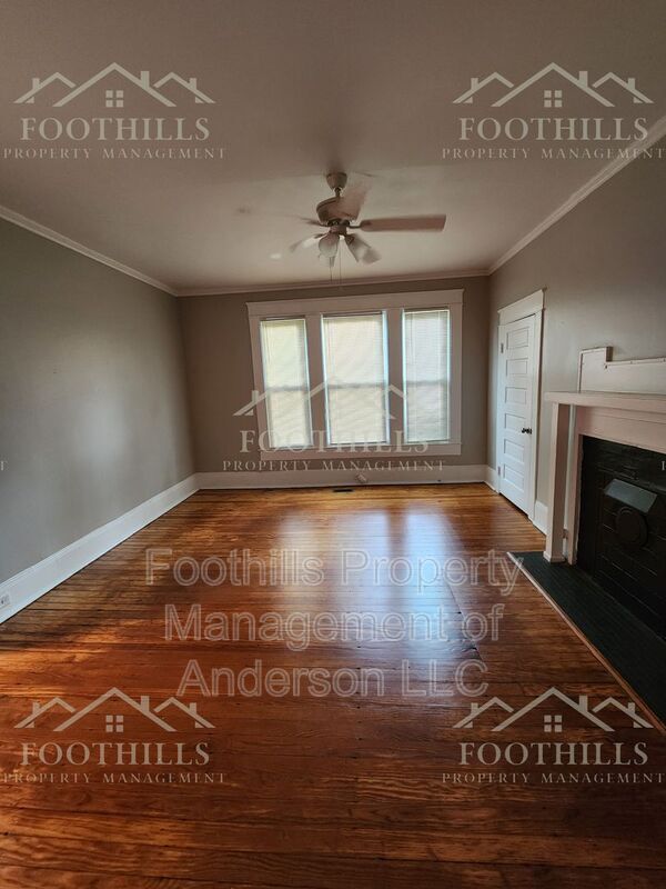 Building Photo - 120 Anderson Ave