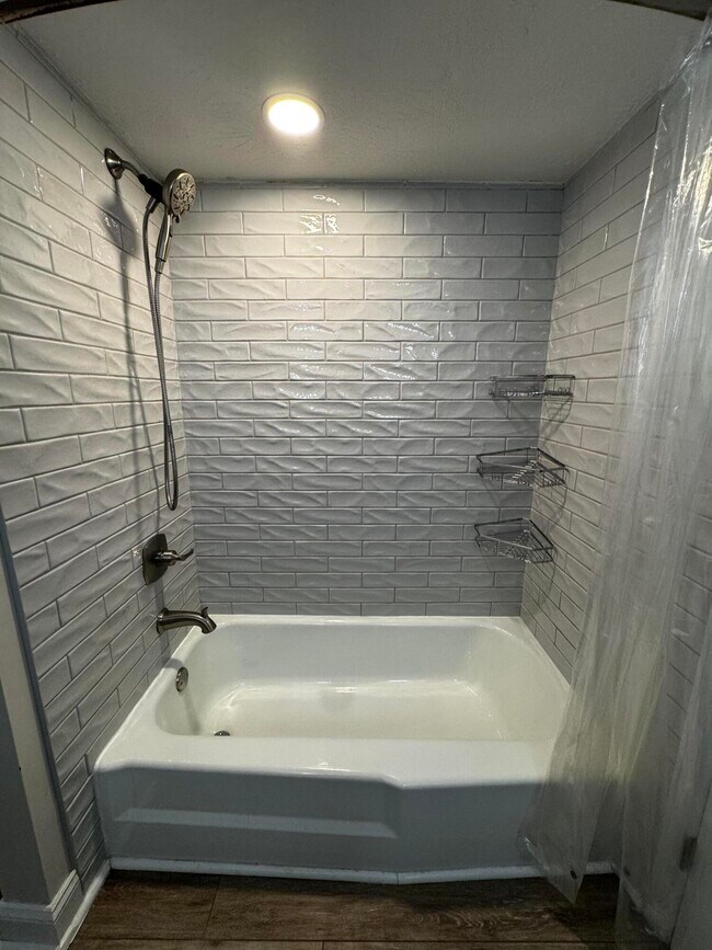 Building Photo - 175 Malabu Dr