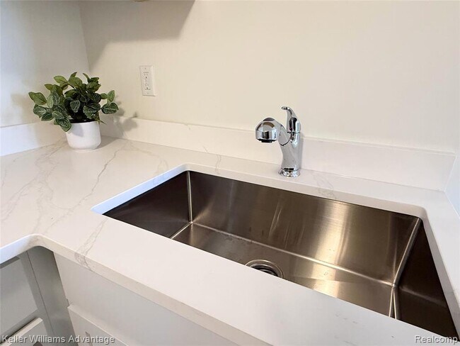 Building Photo - 29222 Grand River Ave