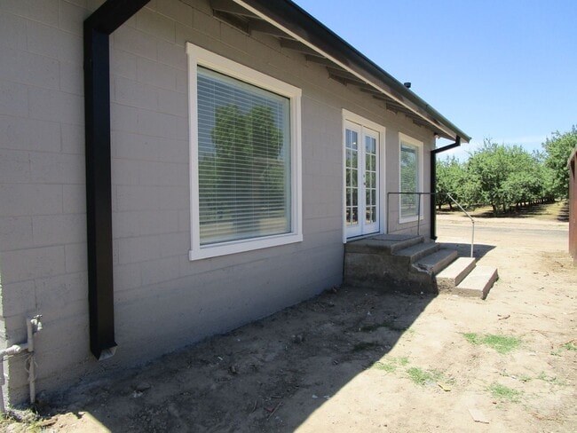 Building Photo - Thank you for your interest in our propert...