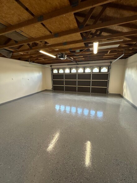 Building Photo - 3800 Collier St