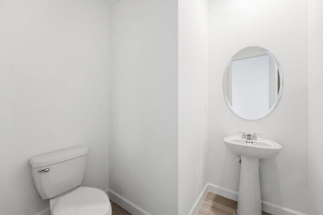 Building Photo - 3474 Cedar Grv Dr