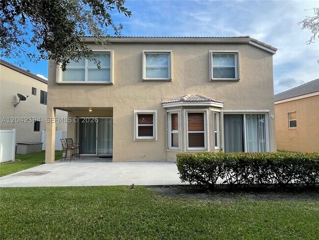 Building Photo - 16331 SW 49th Ct