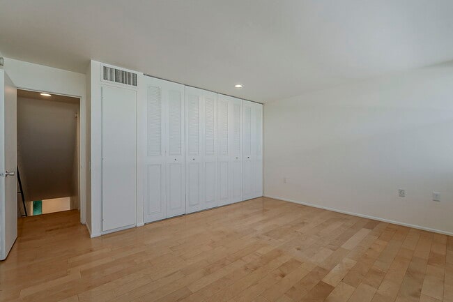 Building Photo - 4411 N 40th St