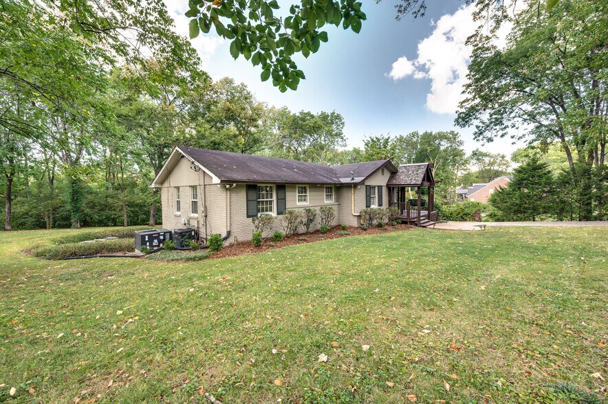 Building Photo - 3529 Trimble Rd