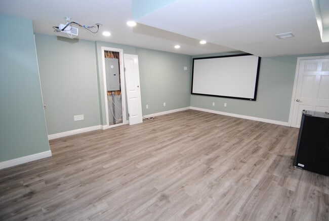 Building Photo - 7 Cadogan Way