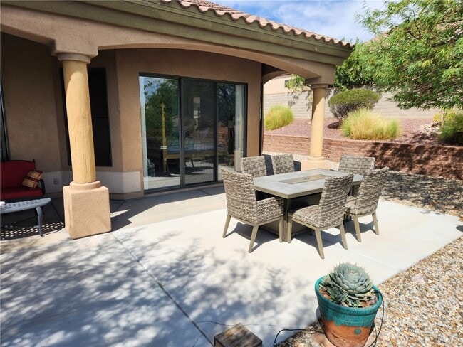 Building Photo - 2842 Fort Silver Dr