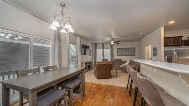 Building Photo - Furnished Rental in the Spring Creek Neighborhood