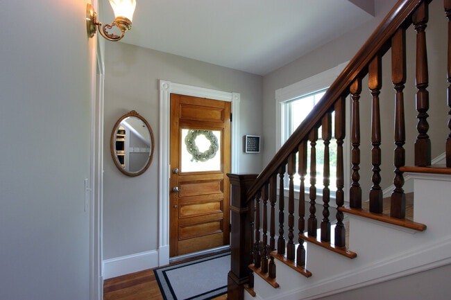 Building Photo - 351 Barlows Landing Rd