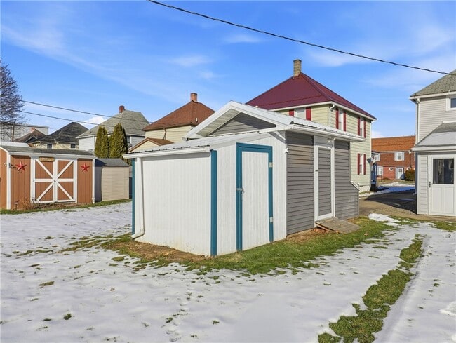 Building Photo - 813 N Elmer Ave