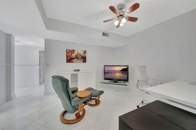Building Photo - 6001 N Ocean Dr