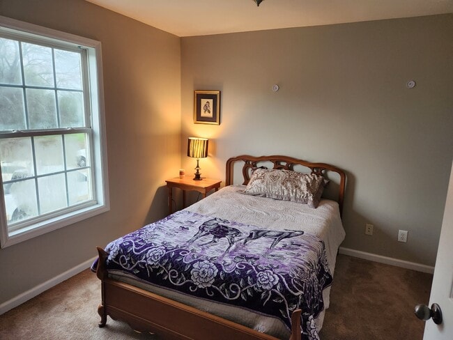 Building Photo - Unit 2