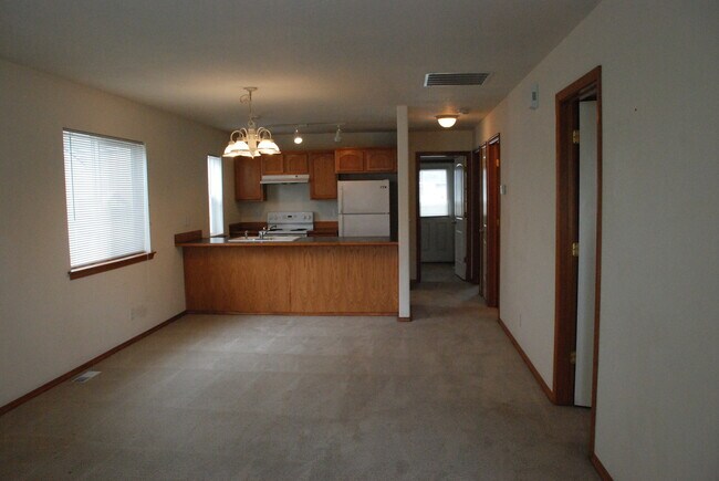 Building Photo - 6364 W Trestle St