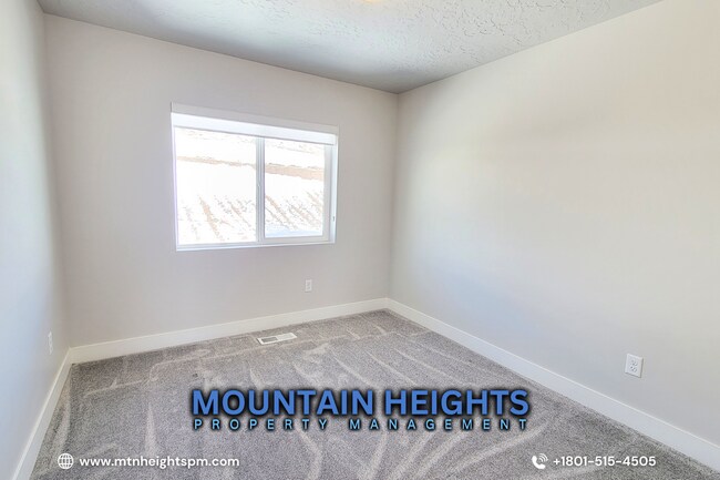 Building Photo - 2234 W Northridge Dr