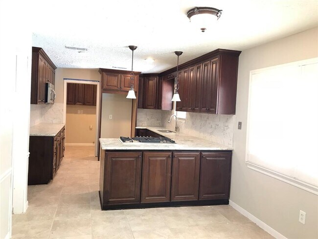 Building Photo - 7711 Friars Ct Ln