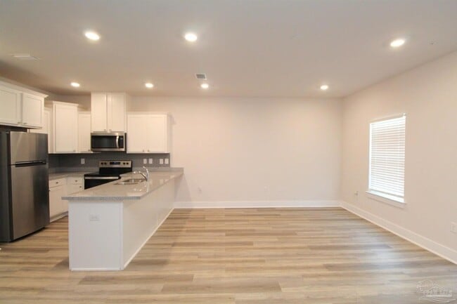 Building Photo - 9434 Nature Creek Ln