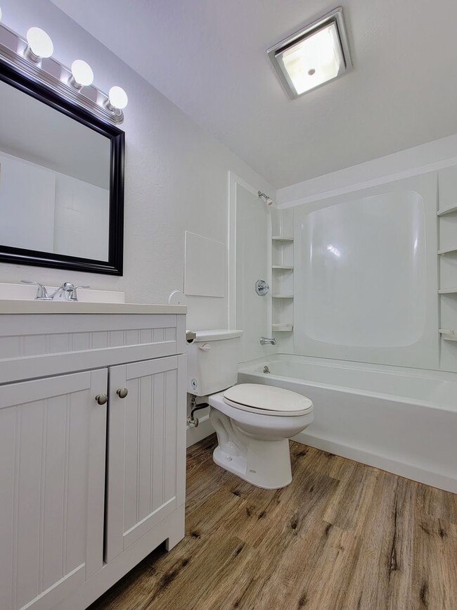 Building Photo - AVAILABLE | 2 Bedroom, 1 Bathroom, 1 Assig...
