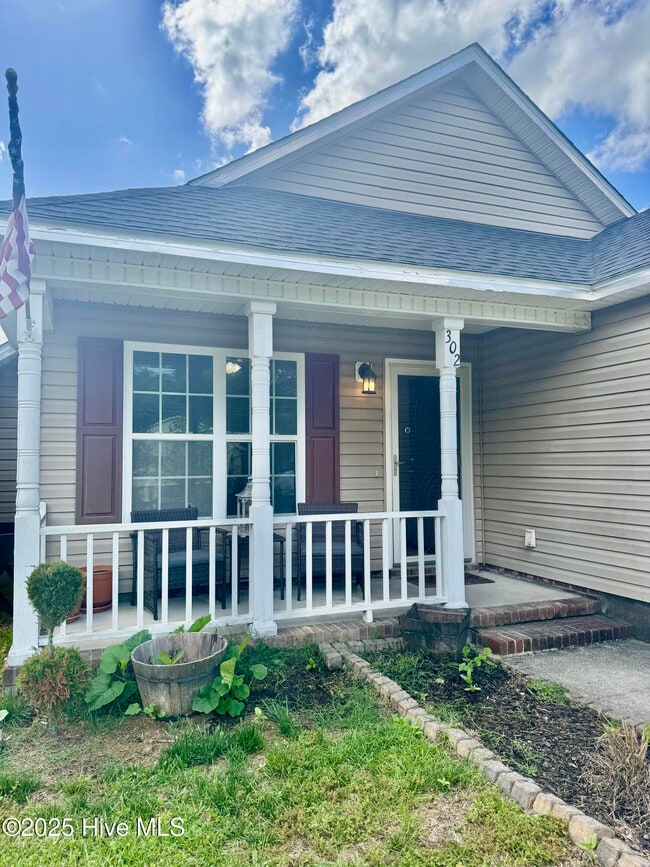 Primary Photo - 302 Mattocks Ave