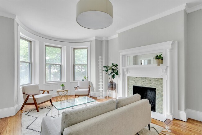 Primary Photo - 1485 Beacon St