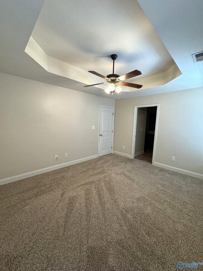 Building Photo - 24707 Rolling Vista Dr