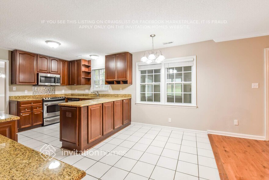 Building Photo - 7311 Canyon Dr
