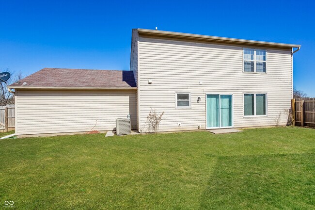 Building Photo - 6002 Tybalt Dr