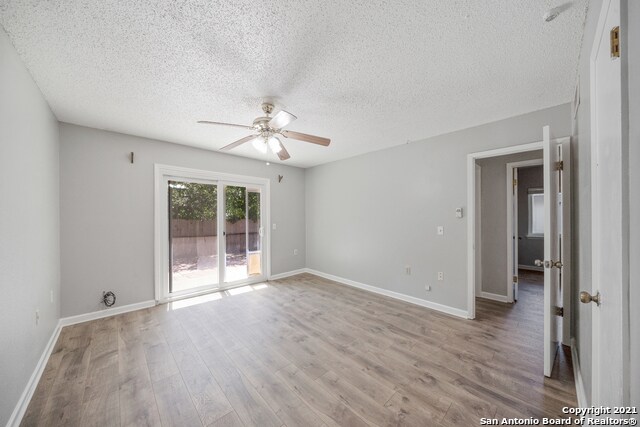 Building Photo - 8032 Laurel Bend