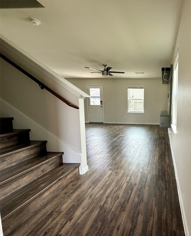 Building Photo - 24059 Hay Needle Ln