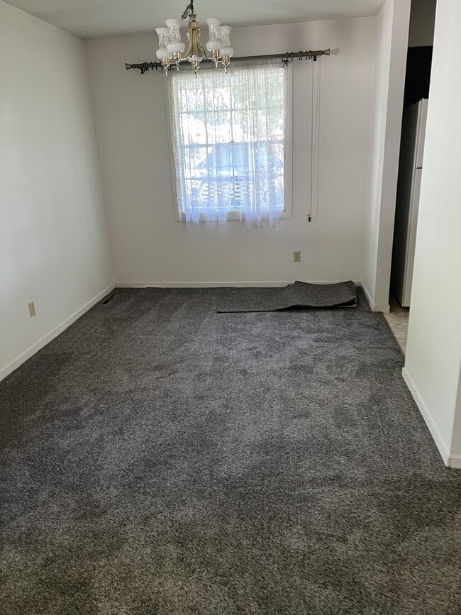 Building Photo - 518 Carson St