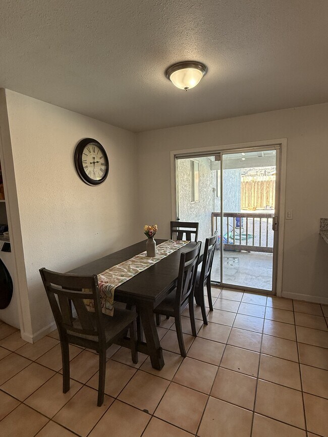 Building Photo - 4610 W Feemster Ave