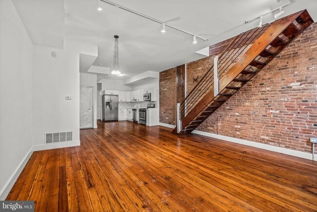 Building Photo - 120 N 3rd St