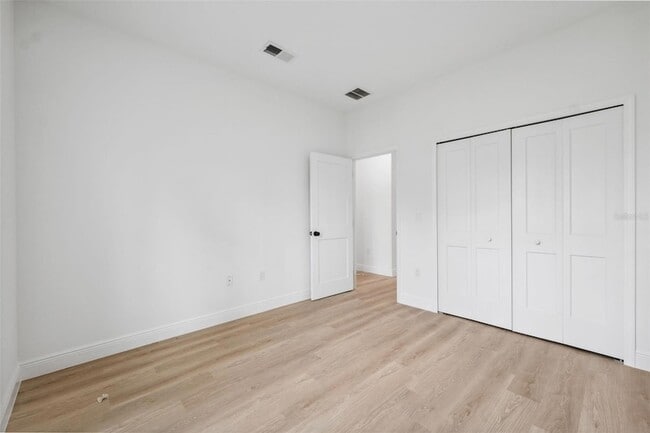 Building Photo - 14930 SW 66th Ave