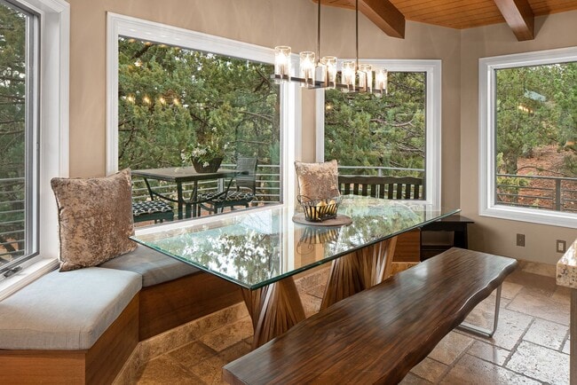 Building Photo - FURNISHED 6-12 MONTH LEASE - WEST SEDONA - GATED COMMUNITY