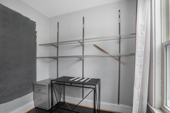 Building Photo - 5 Gordon Pl