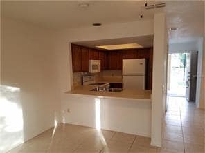 Building Photo - Summerfield Townhomes