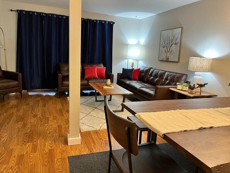 Building Photo - 1526 192nd St SE