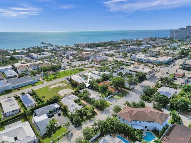 Building Photo - 4422 Sea Grape Dr