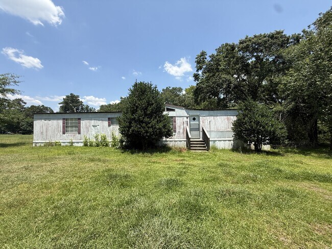 Building Photo - 441 Willow Run Rd