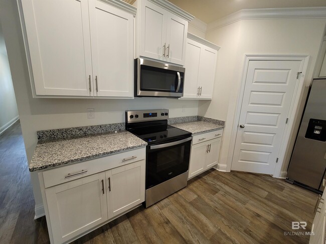 Building Photo - 14630 Dayton Cir