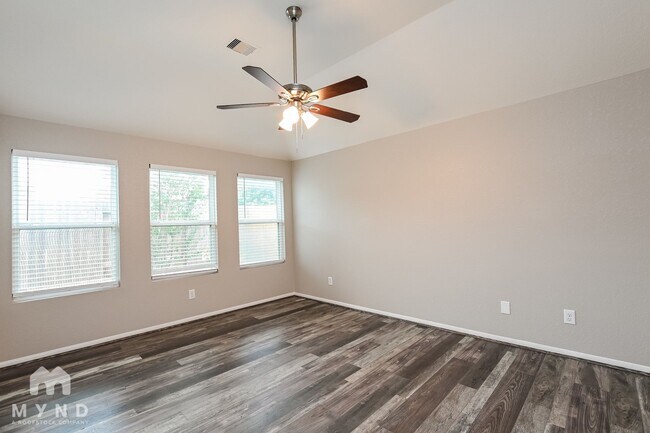 Building Photo - 11523 Dahlia Dale Dr