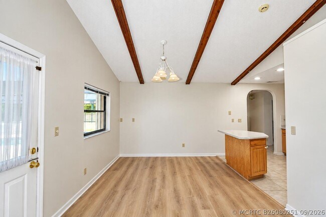 Building Photo - 1309 SE Coral Reef St