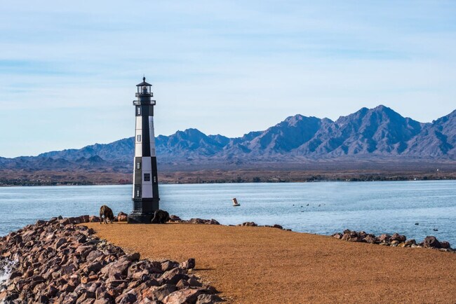 Building Photo - 820 Avalon Ave