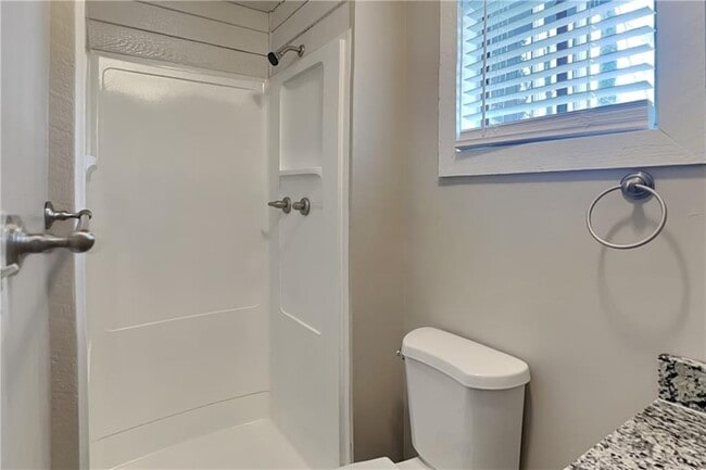 Building Photo - 3932 Fairington Dr