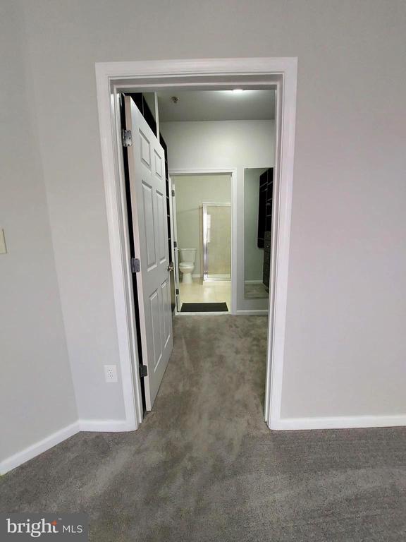 Building Photo - 21228 McFadden Square