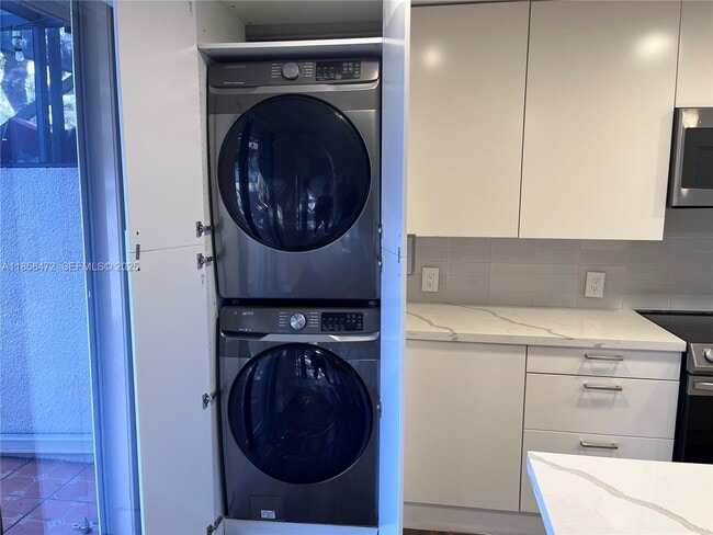 Building Photo - 11246 NW 14th Ct