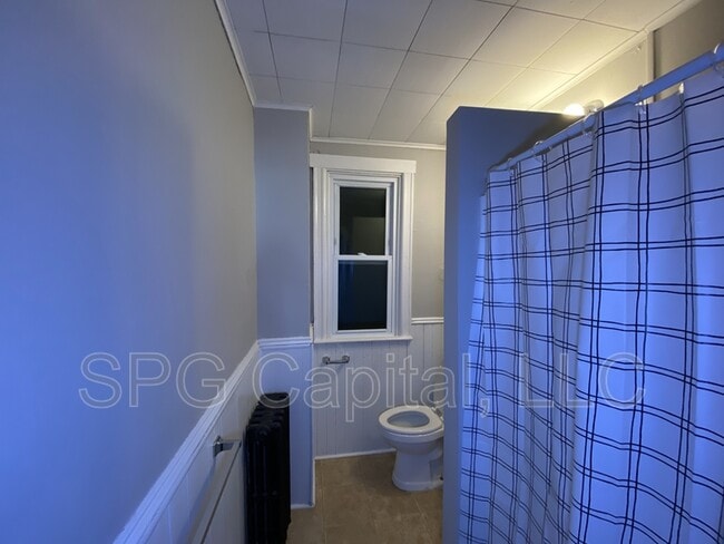 Building Photo - 413 N Pitt St