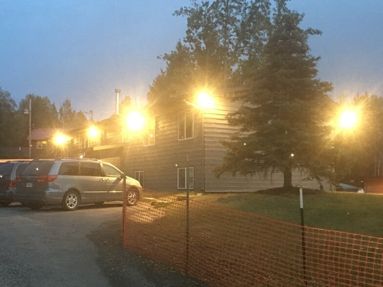 Building Photo - 1832 Dare Ave