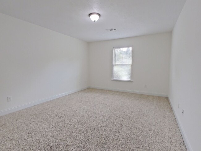 Building Photo - 528 Scenic Dr