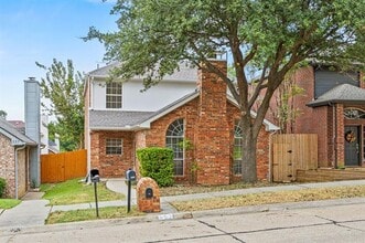 Building Photo - 553 Valley View Dr
